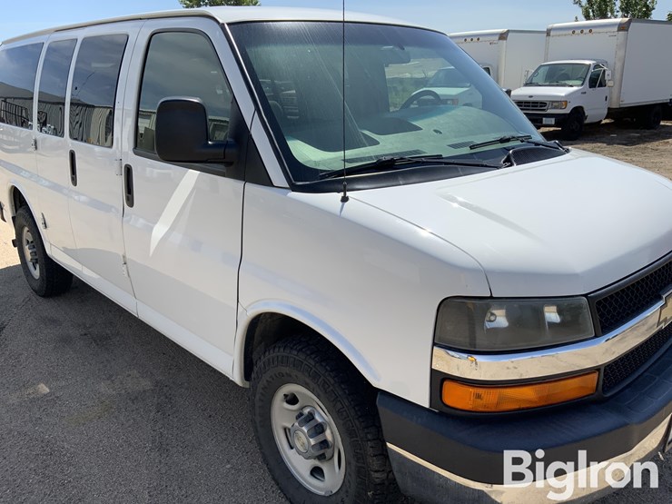 2009-chevrolet-express-g2500-image-12