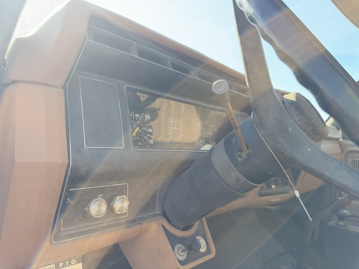 1989-ford-f700-image-54