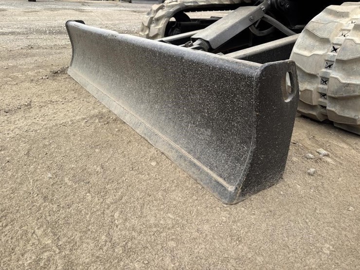 2015-caterpillar-303e-hydraulic-excavator-image-9