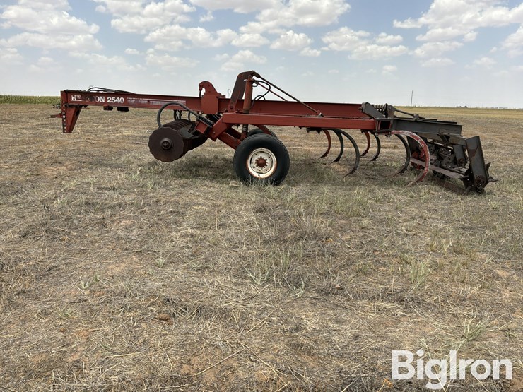 hesston-2540-image-8