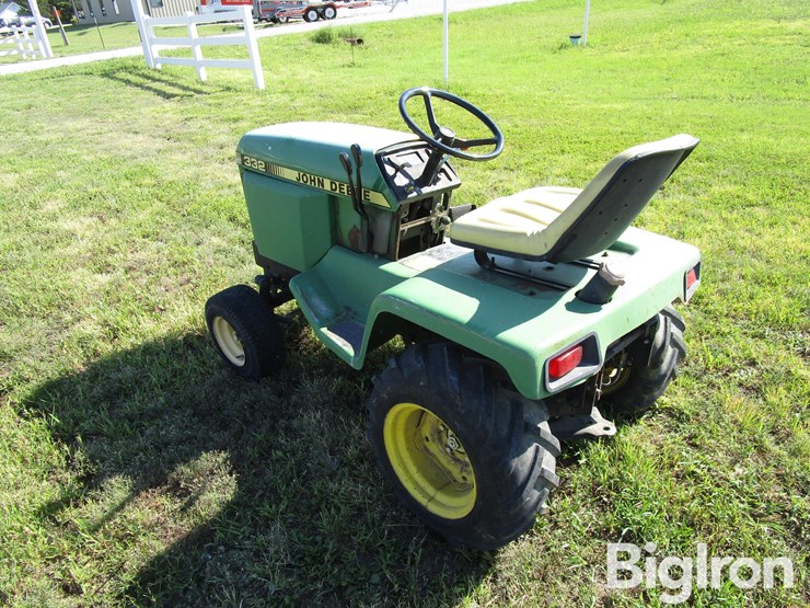 john-deere-332-image-5