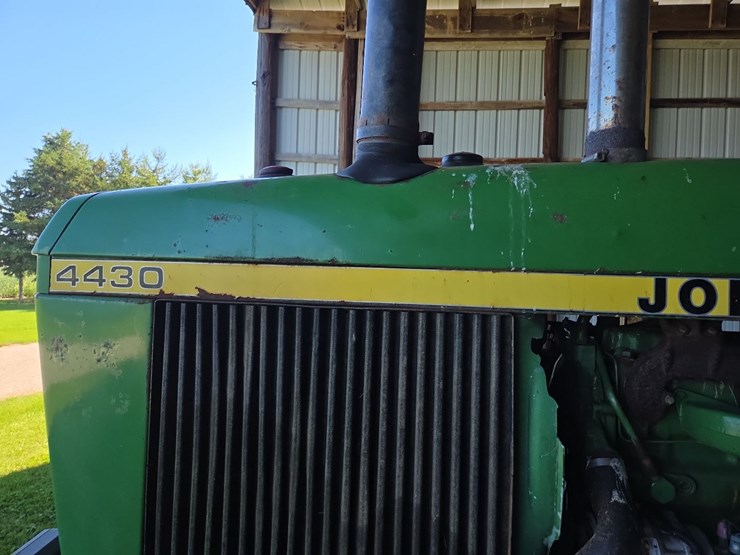 john-deere-4430-image-11