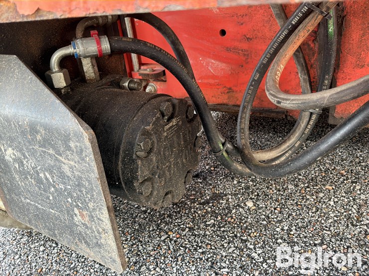 2015-massey-ferguson-730-image-16