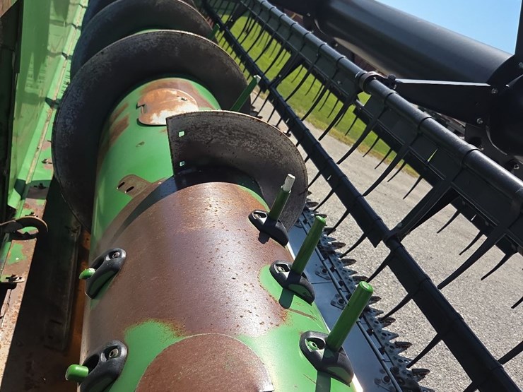 john-deere-635f-image-36