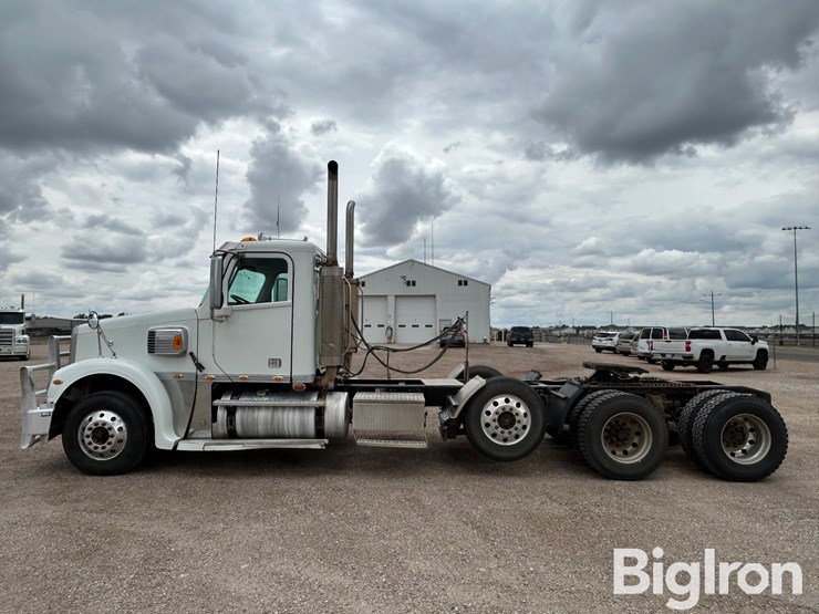 2017-freightliner-coronado-132-image-8