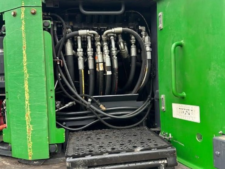 2019-deere-853m-image-8
