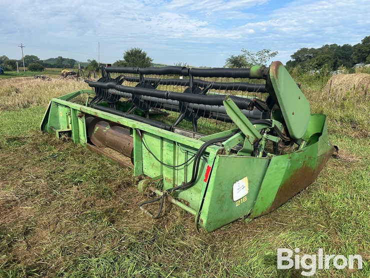 john-deere-216-image-5