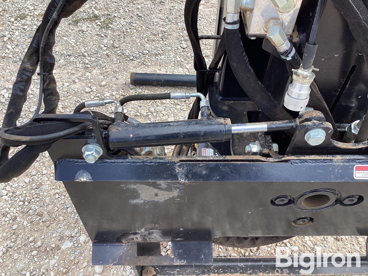danuser-sm40-skid-steer-post-driver-image-14
