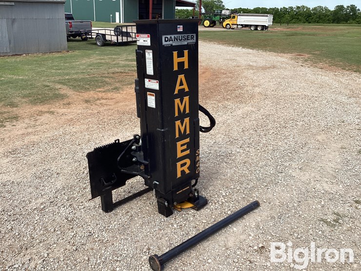 danuser-sm40-skid-steer-post-driver-image-7