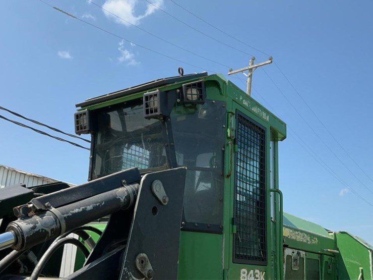 2013-deere-843k-image-52