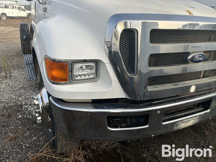 2012-ford-f750-image-12
