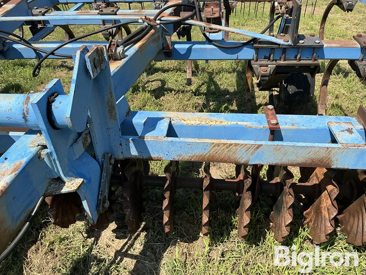dmi-colter-champ-ii-chisel-plow-image-12