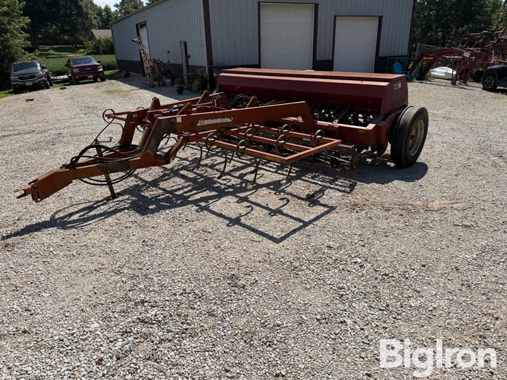 case-ih-5100-image-1