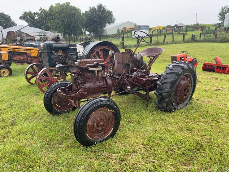 case-parts-tractor-image-1