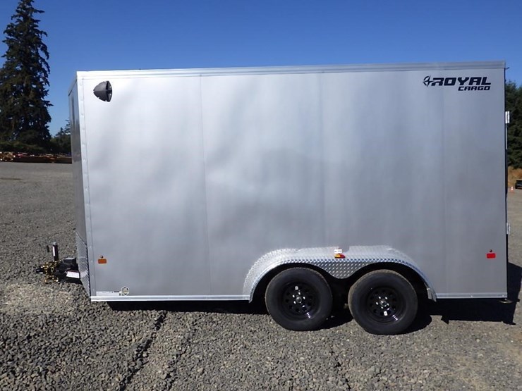 2027-royal-lcht35-7.516v-86-t/a-enclosed-trailer-image-2