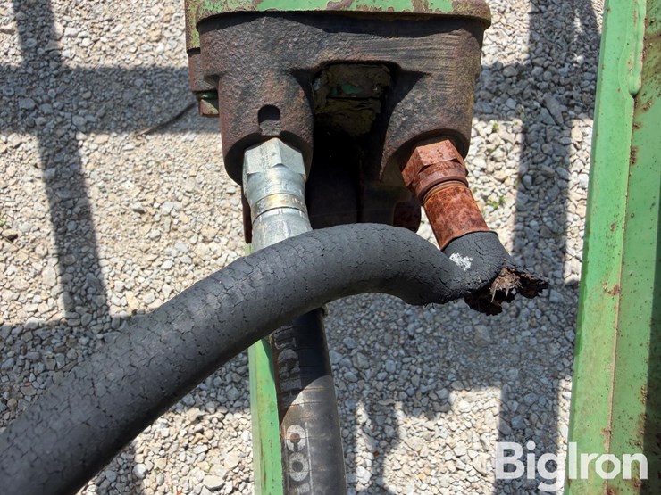 john-deere-100-image-15