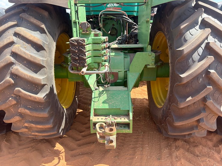 2000-john-deere-9300-image-15
