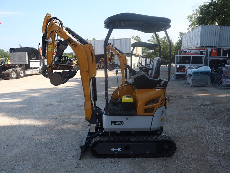 #1081-•-mini-excavator--me20-image-2