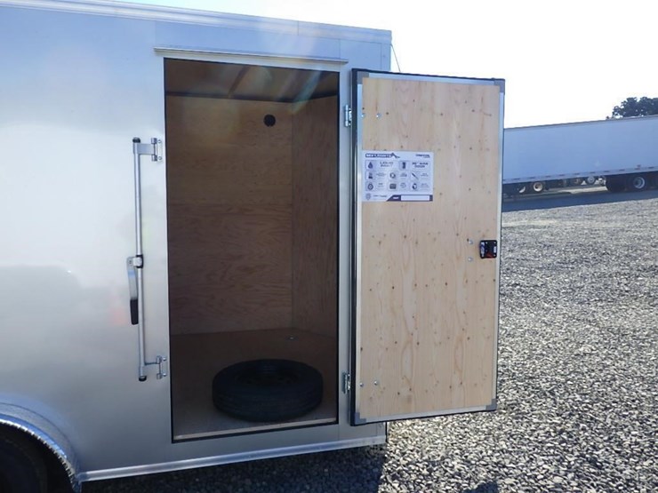 2027-royal-lcht35-7.516v-86-t/a-enclosed-trailer-image-20