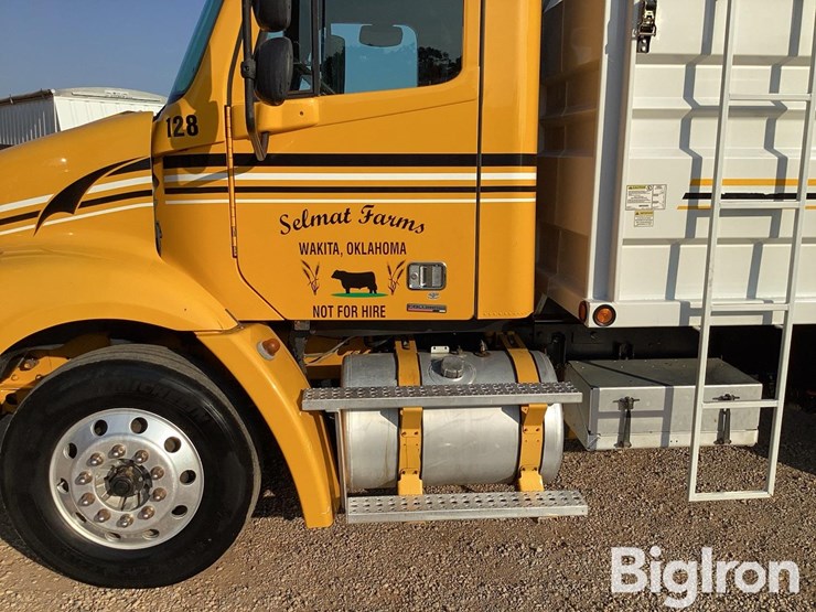 2007-freightliner-columbia-112-image-10