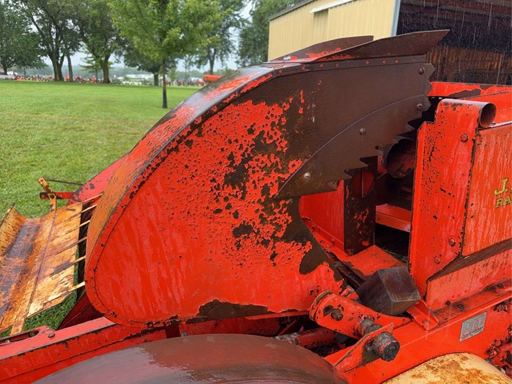 case-133-square-baler-image-9
