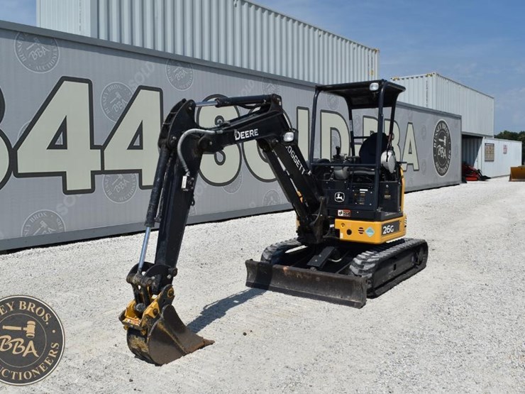 2020-deere-26g-image-11