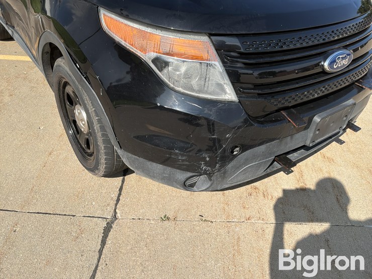 2015-ford-explorer-image-13