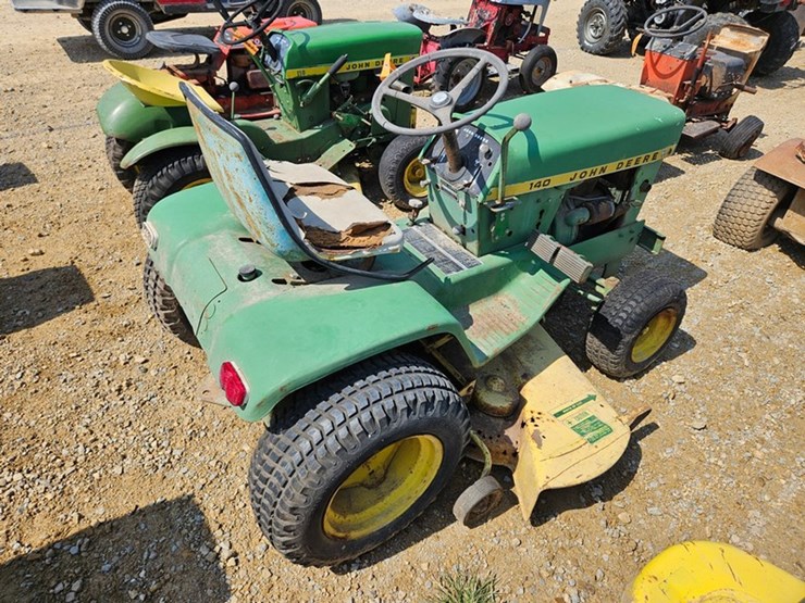 john-deere-140-image-5