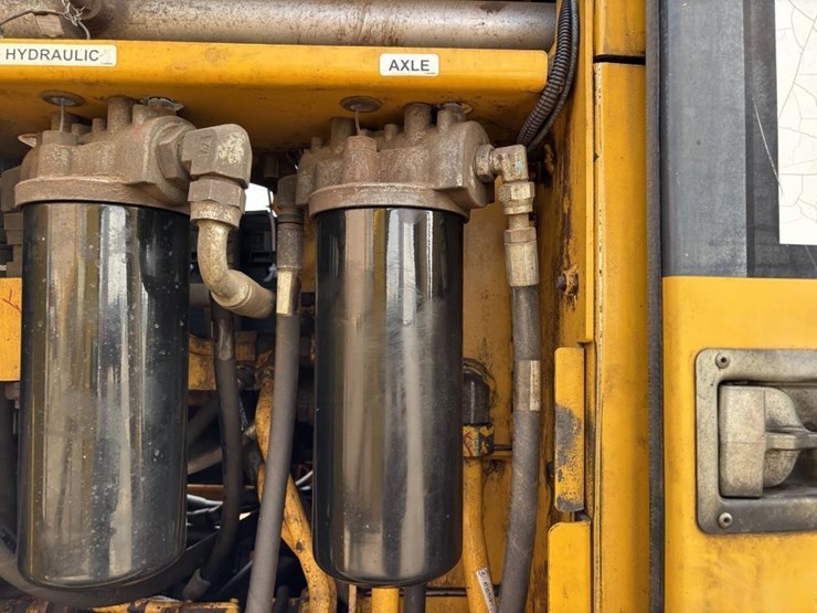 2009-deere-772g-image-81