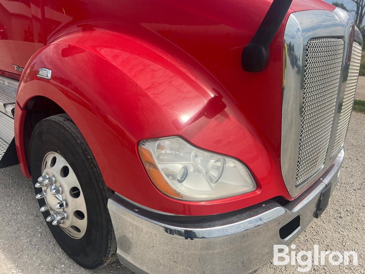 2019-kenworth-t680-image-15