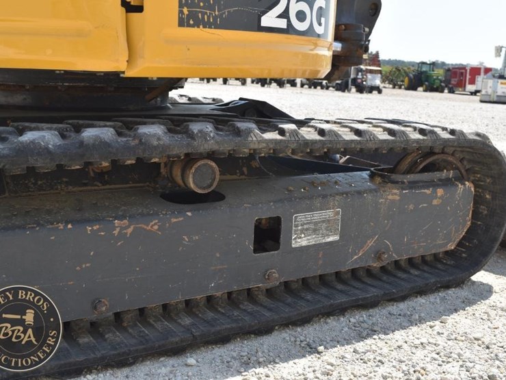 2020-deere-26g-image-43