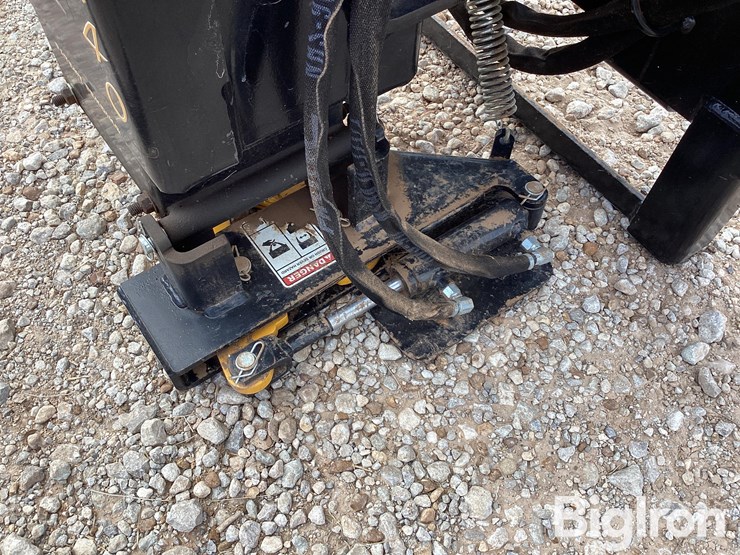 danuser-sm40-skid-steer-post-driver-image-20