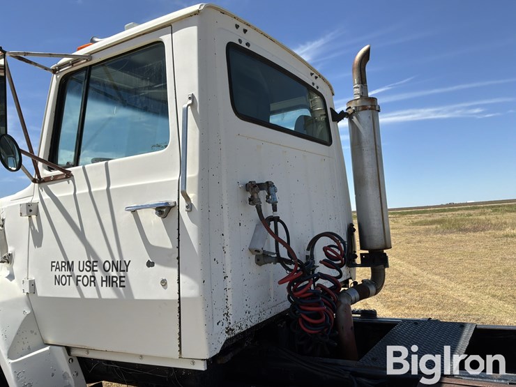 1987-ford-l9000-image-19