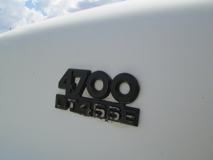 2001-international-4700-image-12