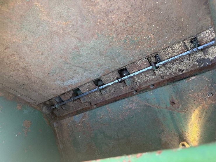 john-deere-8000-image-40