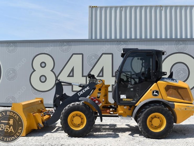 2024-deere-204-g-tier-image-4