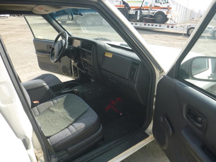1999-jeep-cherokee-image-6