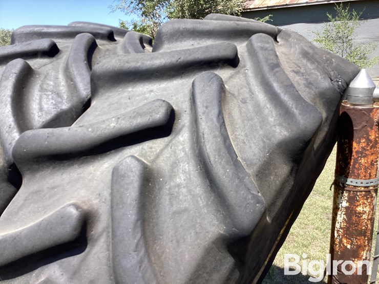 john-deere-520-image-16