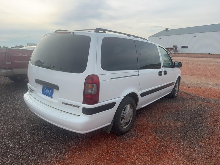 2000-chevrolet-venture-image-4