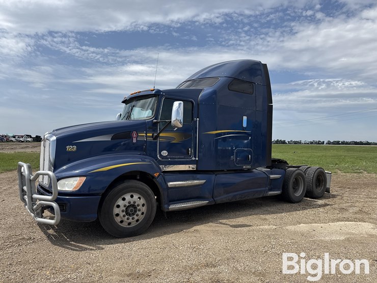 2011-kenworth-t600-image-1