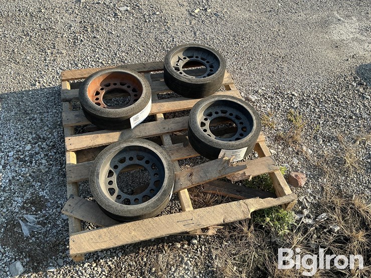 john-deere-8020-image-6