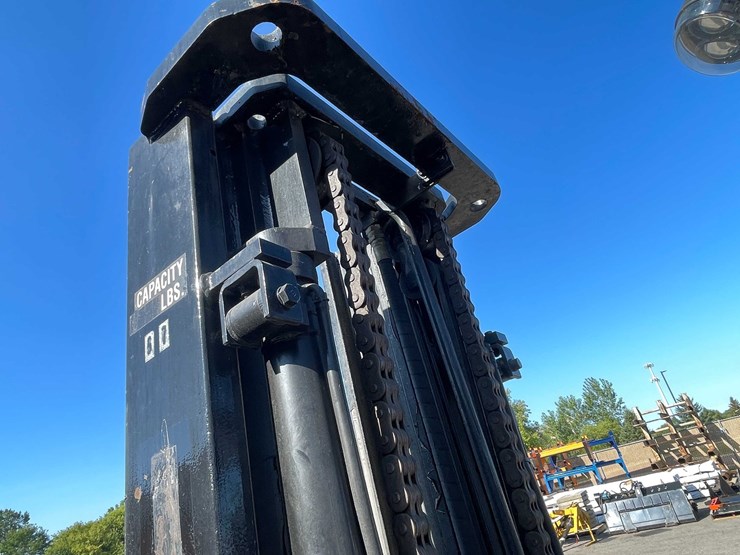 #1626-•-toyota-10,000lb-lift-capacity-forklift-(o3)-image-18