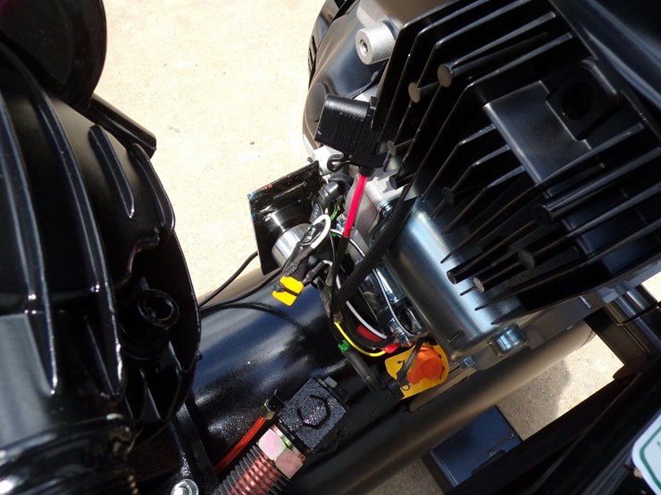 #2263-•-40-gallon-air-compressor-image-12