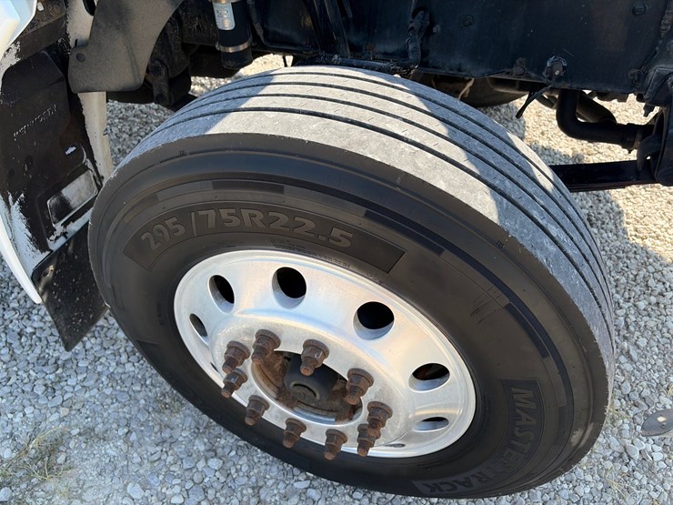 2019-kenworth-t270-image-22