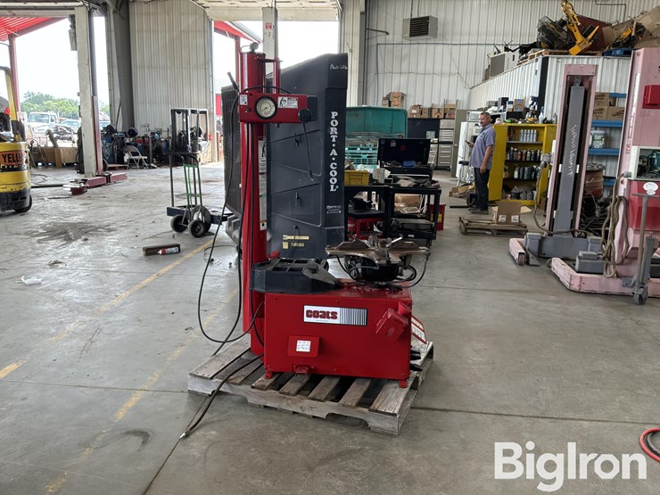 2026-massey-ferguson-730-image-4