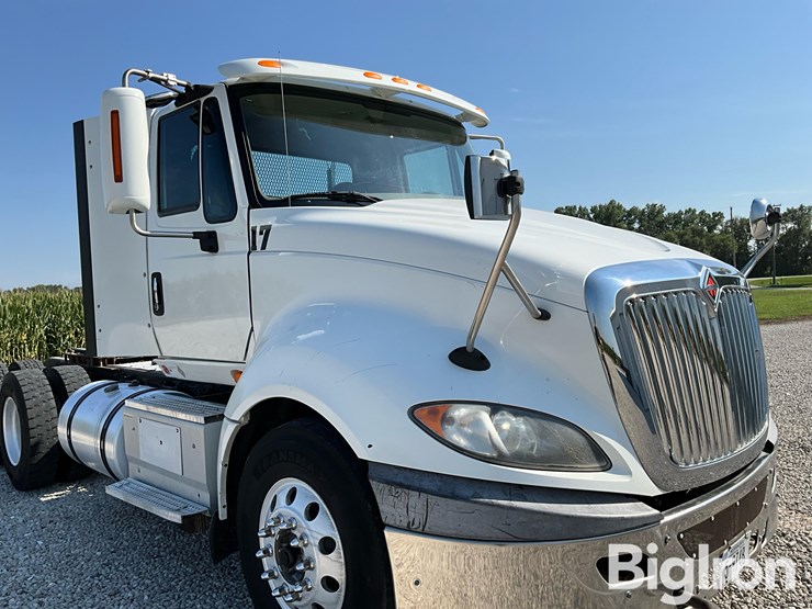 2017-international-prostar-image-10