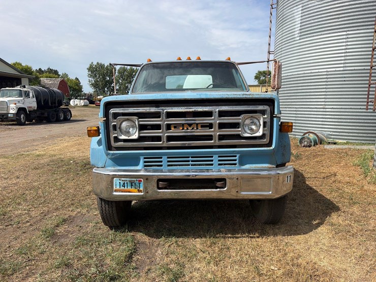 gmc-6500-truck-image-8