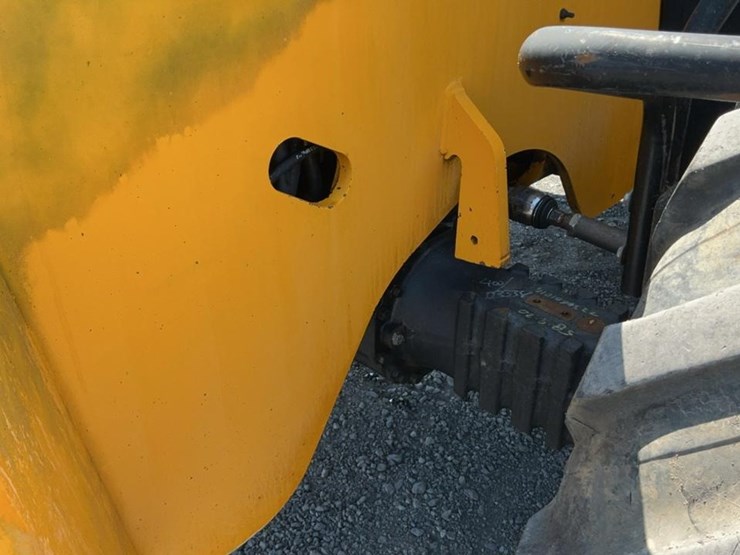 2012-jcb-550-image-56