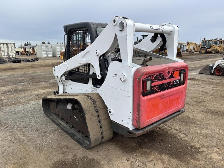 2015-bobcat-t770-image-4