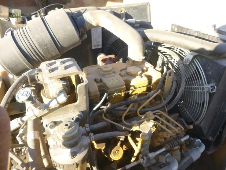 2013-caterpillar-cb22-image-20